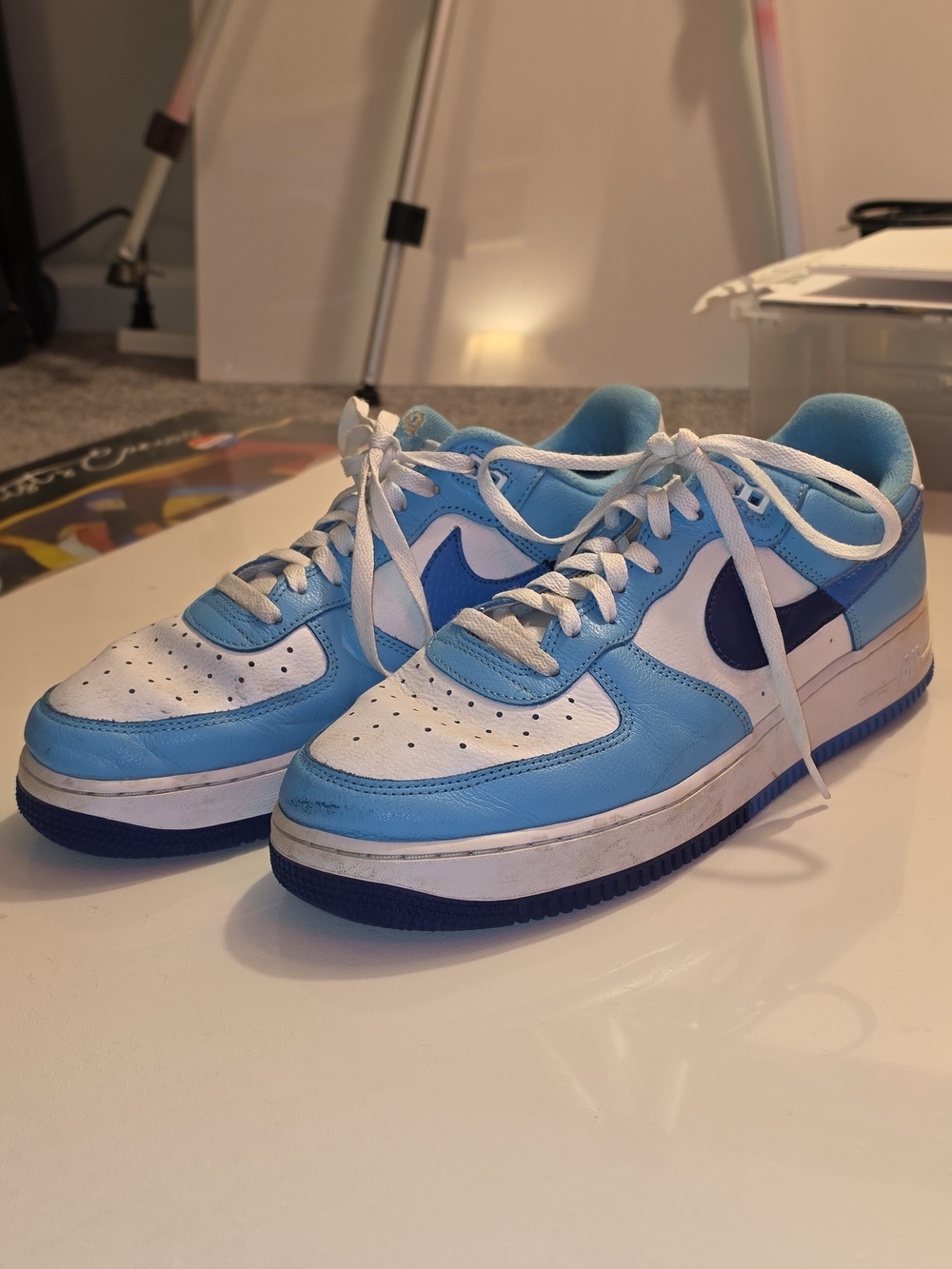 Nike Kids White and Light Blue Low-Top Sneakers